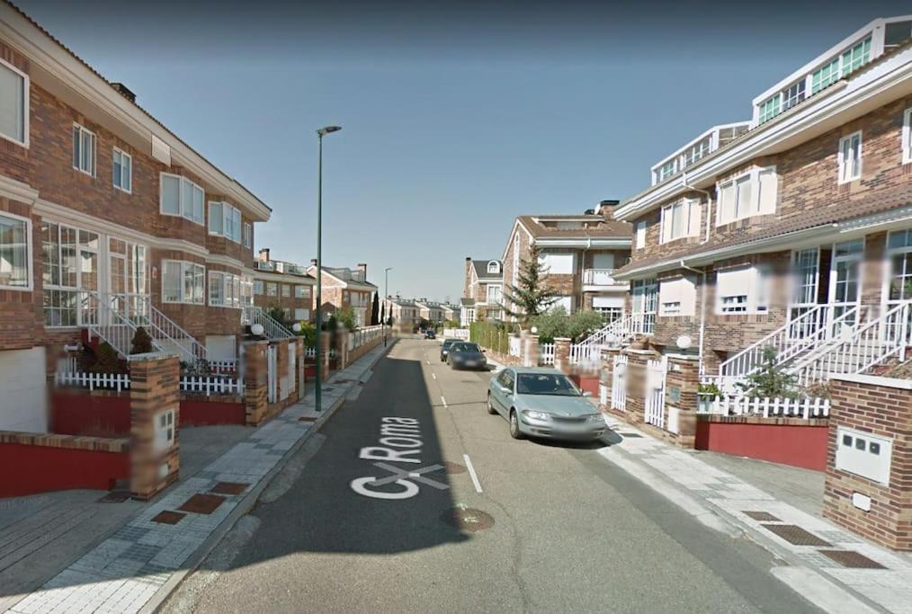 Chalet Urbano En Salamanca Santa Marta de Tormes Exterior photo